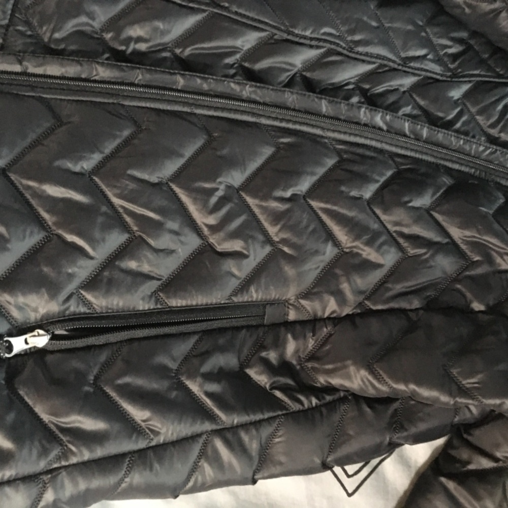 Lightweight Puffer Jacket, Packable - image 3